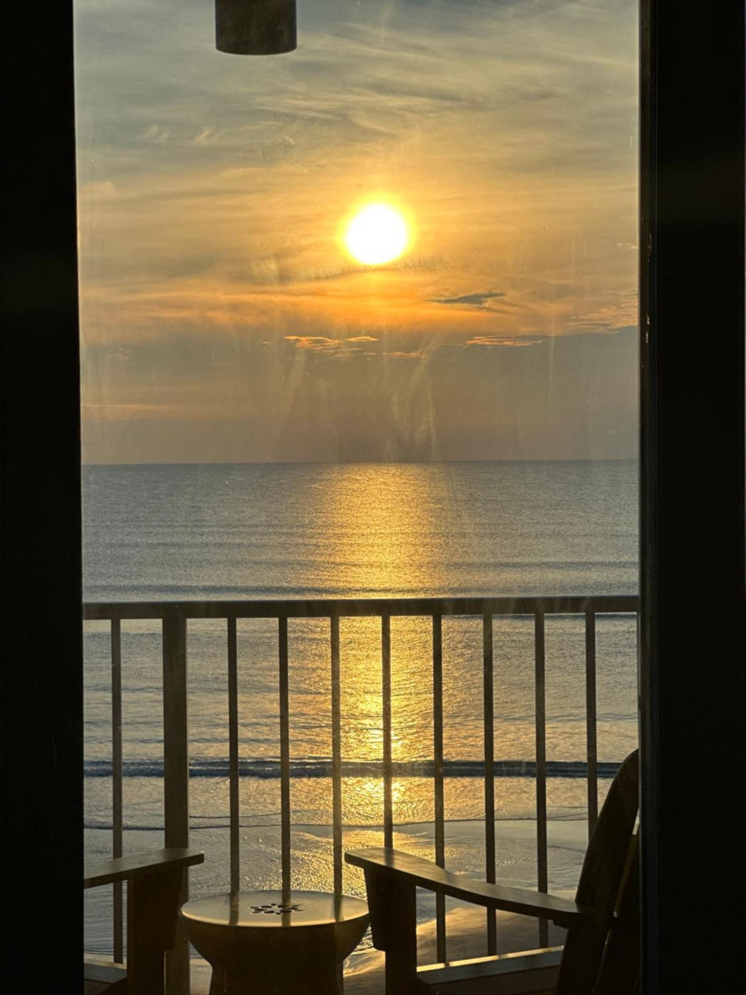 Aparthotel Oceanfront Oasis Daytona Beach Exterior foto