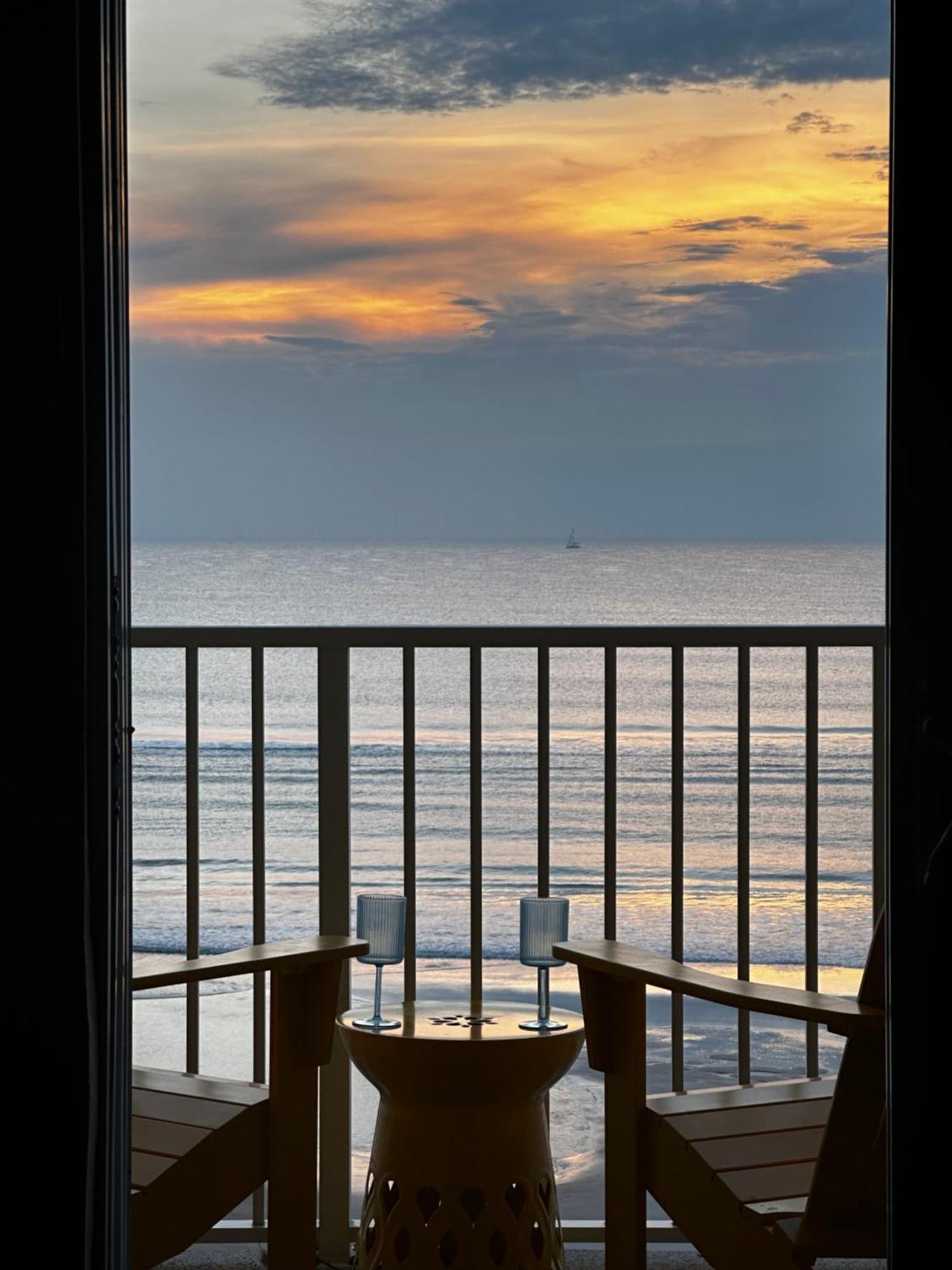 Aparthotel Oceanfront Oasis Daytona Beach Exterior foto