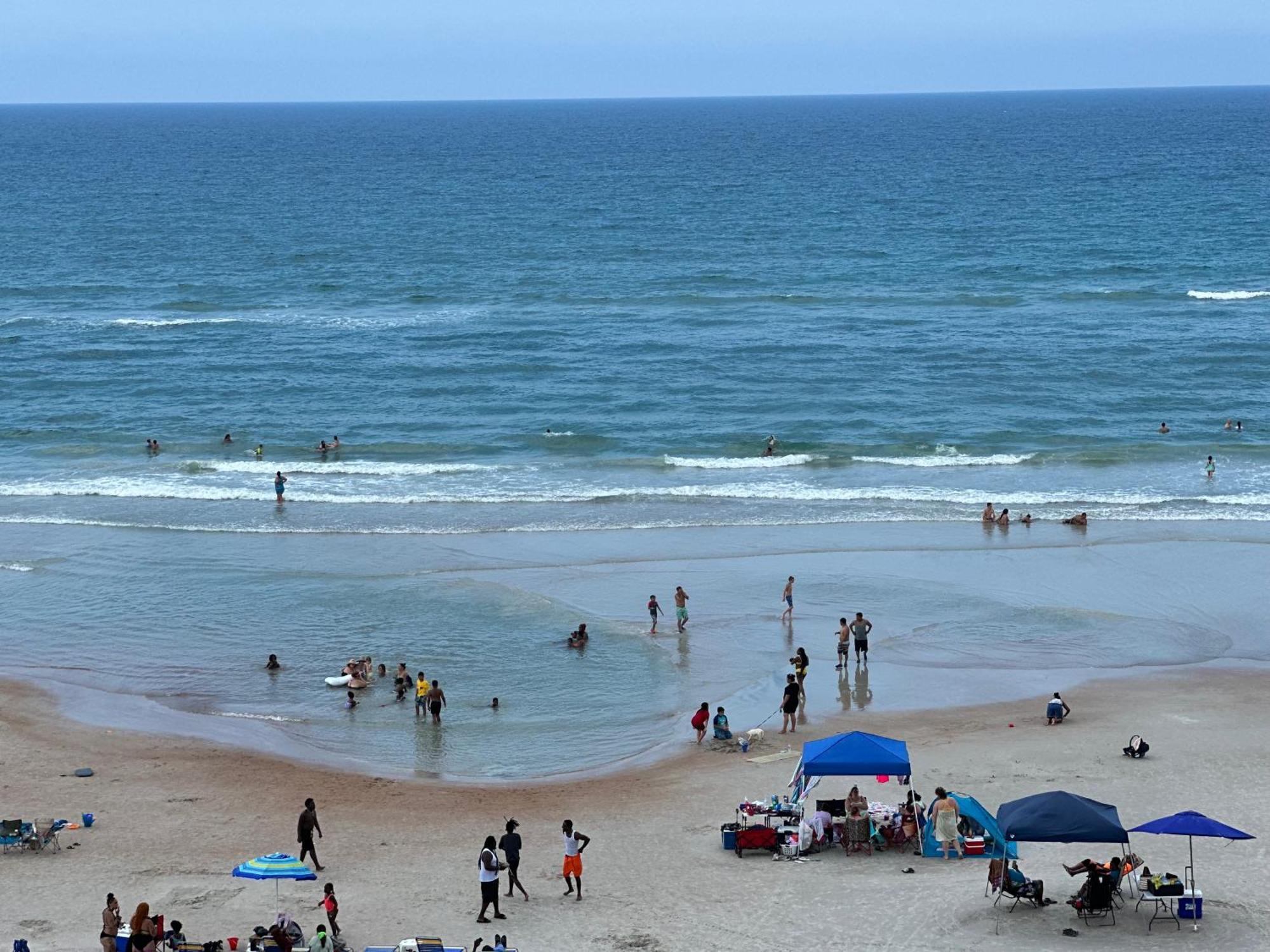Aparthotel Oceanfront Oasis Daytona Beach Exterior foto